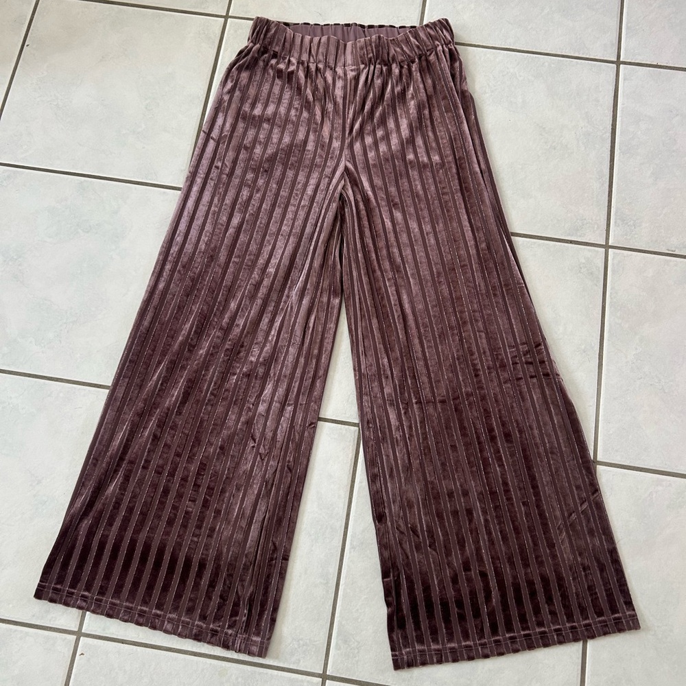 Umgee Mauve Velvet Pleated Pants